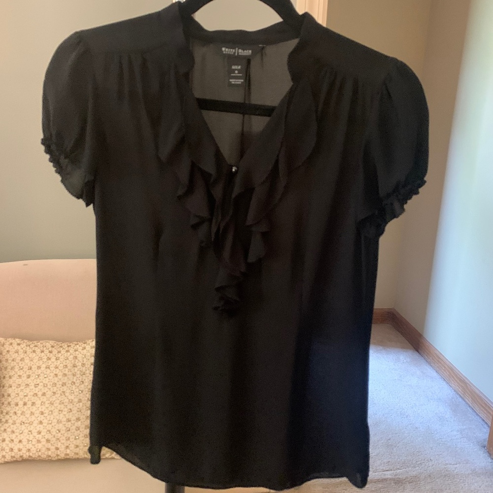 White House Black Market top size 0